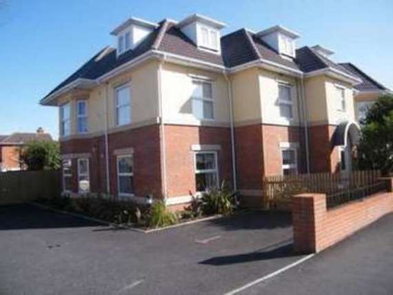 1 bedroom Flat for s...